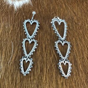 Kendra Scott dangling heart earrings